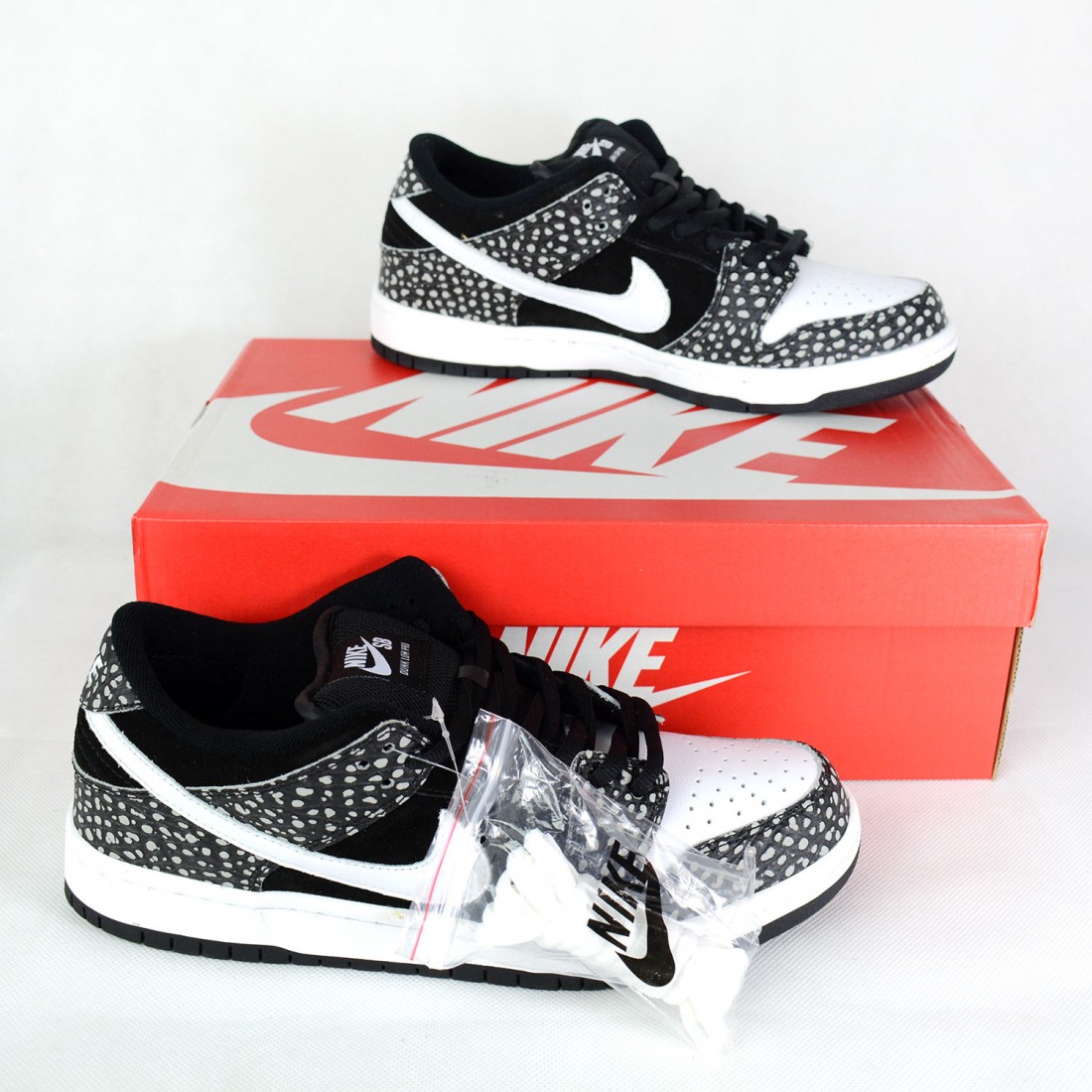 dunk low black white 42 5